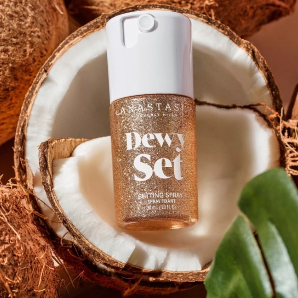 New Anastasia Dewy Set setting spray